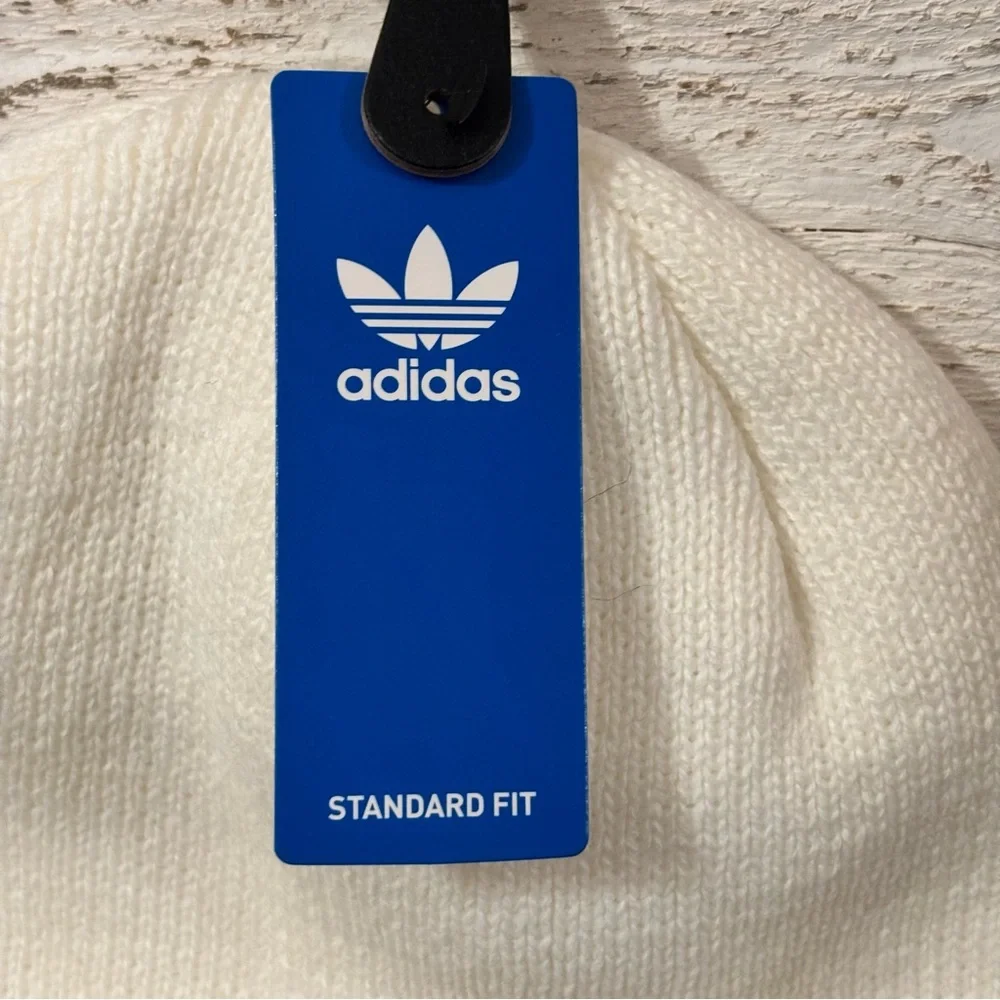 ADIDAS‎ Women’s ORIGINALS TREFOIL BEANIE WHITE/BLACK NEW